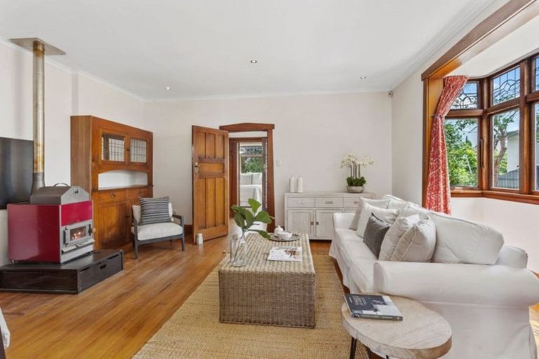 Photo of property in 112 Petrie Street, Richmond, Christchurch, 8013