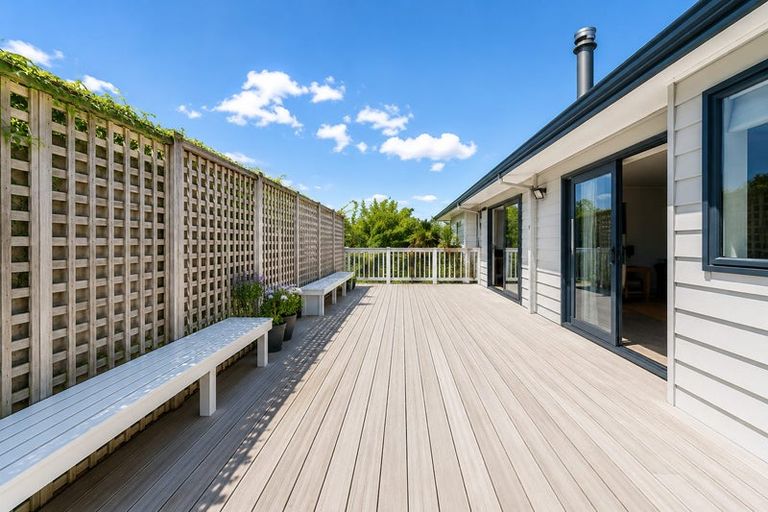 Photo of property in 12 Van Dyke Place, West Harbour, Auckland, 0618
