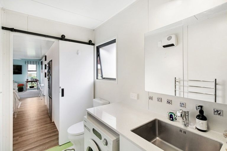 Photo of property in 15a Roore Street, Foxton Beach, Foxton, 4815