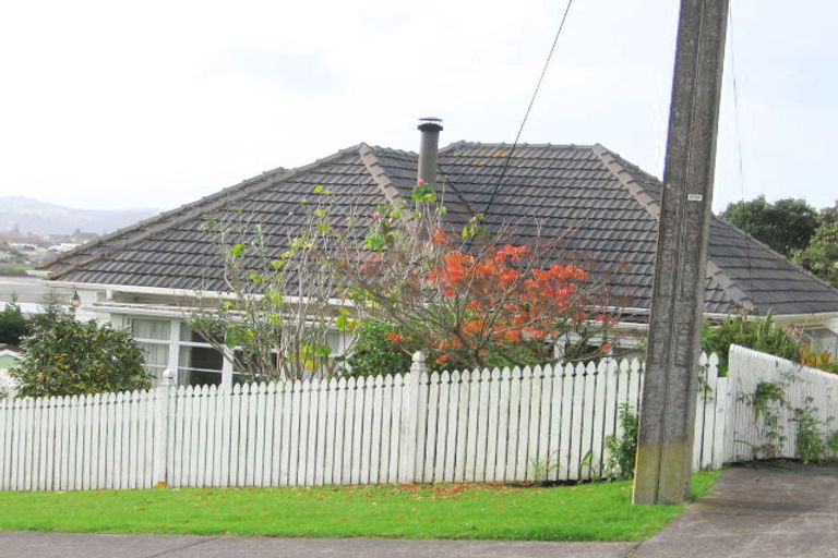 Photo of property in 49 Moffat Road, Red Beach, 0932