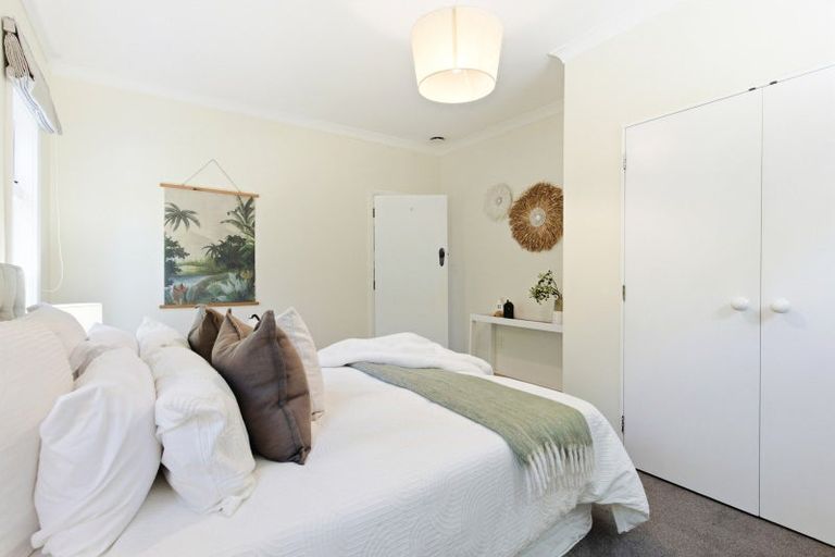 Photo of property in 24 Pembroke Road, Northland, Wellington, 6012