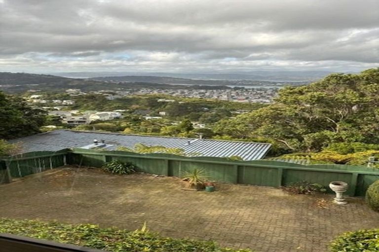 Photo of property in 95 Mills Road, Brooklyn, Wellington, 6021