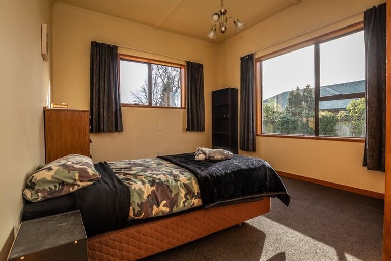 Photo of property in 14 Queen Street, Winton, 9720