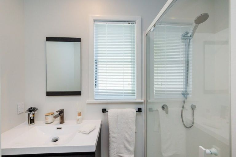 Photo of property in 6 Stirling Crescent, Hokowhitu, Palmerston North, 4410