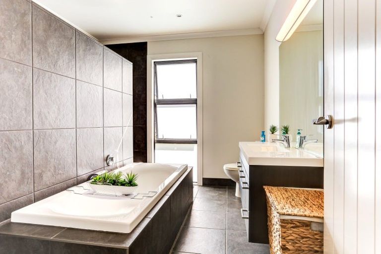 Photo of property in 5176 Turakina Valley Road, Hunterville, 4782