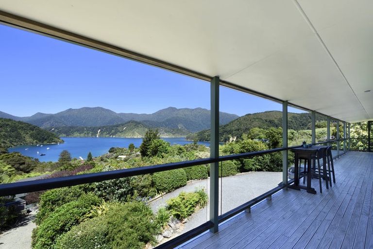 Photo of property in 16 Worlds End Road, Tennyson Inlet, Rai Valley, 7195
