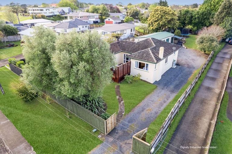 Photo of property in 17 Howden Street, Waiuku, 2123
