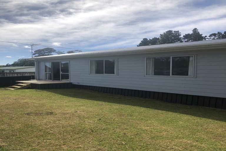 Photo of property in 57 Woodside Road, Massey, Auckland, 0614