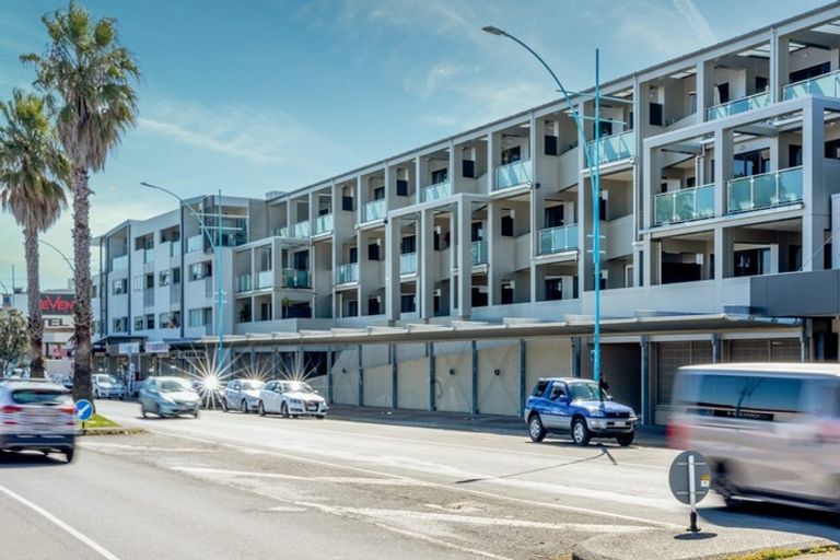 Photo of property in Paramount Apartments, 2/281 Maunganui Road, Mount Maunganui, 3116