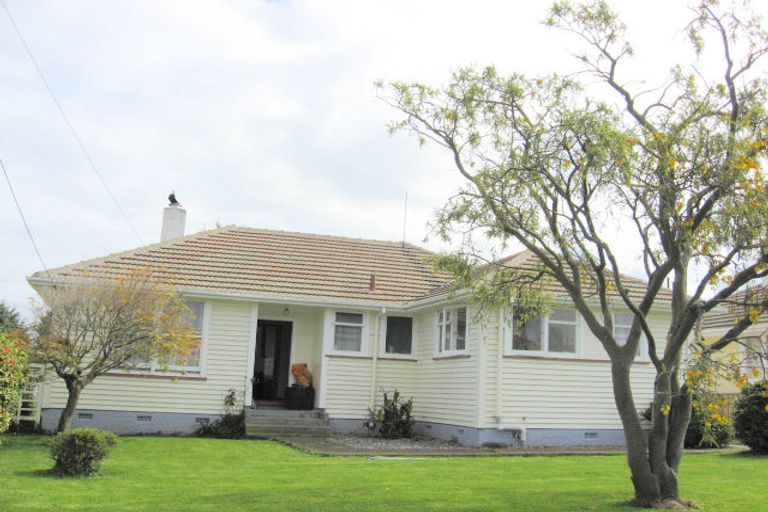 Photo of property in 24 Hadfield Crescent, College Estate, Whanganui, 4500