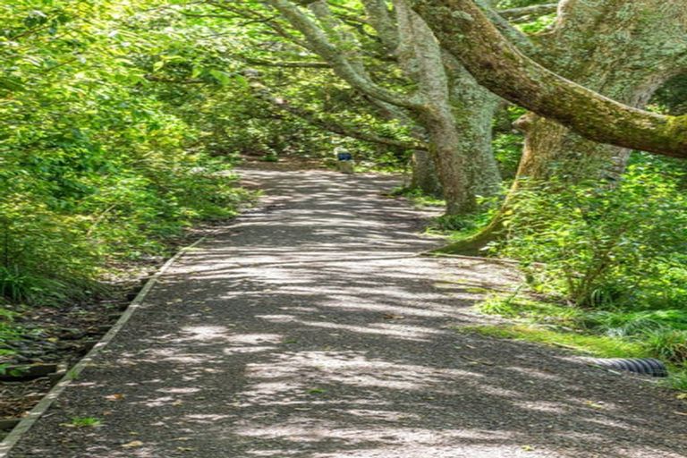 Photo of property in 2/46 Gladstone Road, Northcote, Auckland, 0627