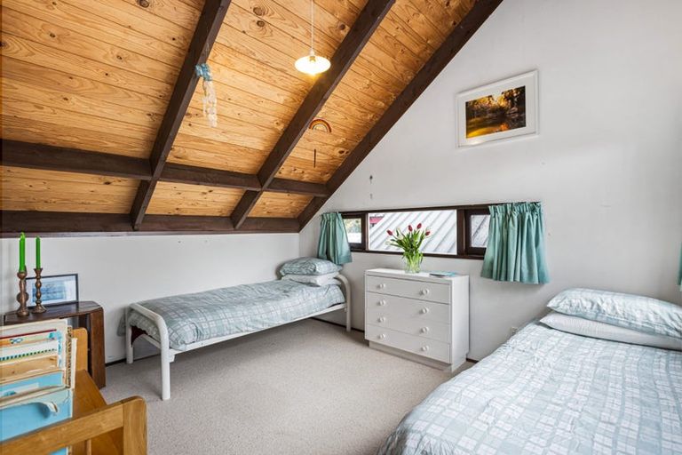 Photo of property in 18 Miraka Place, Birkenhead, Auckland, 0626