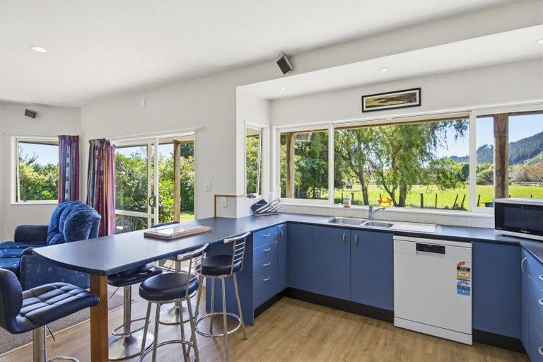 Photo of property in 63 South Manakau Road, Manakau, Otaki, 5583