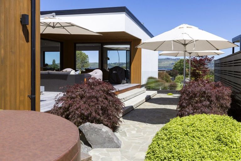 Photo of property in 10 Karapoto Lane, Rainbow Point, Taupo, 3330