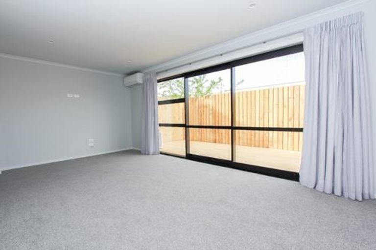 Photo of property in 1-5/5 Charlemont Street, Whitiora, Hamilton, 3200