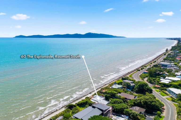 Photo of property in 60 The Esplanade, Raumati South, Paraparaumu, 5032