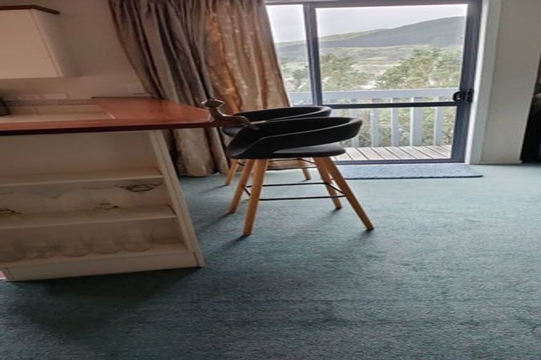 Photo of property in 295 Main Road, Tawa, Wellington, 5028