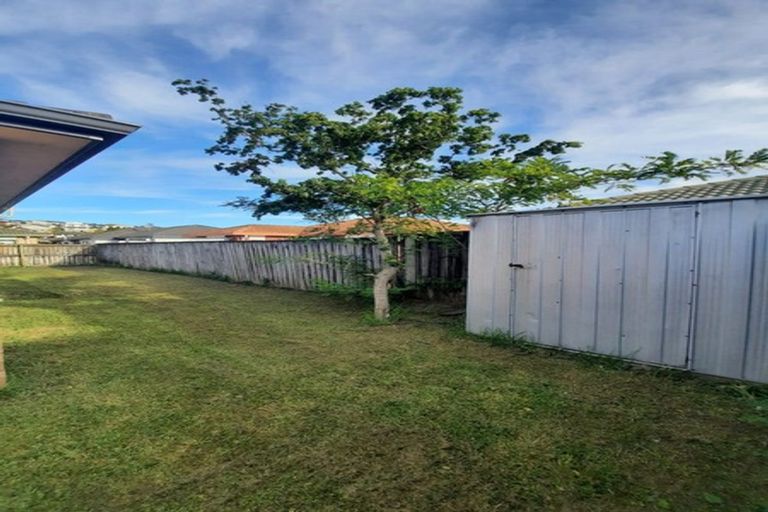 Photo of property in 4 Ettrick Lane, Papakura, 2110