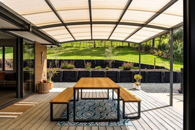 Photo of property in 347 Taraunui Road, Parua Bay, Onerahi, 0192