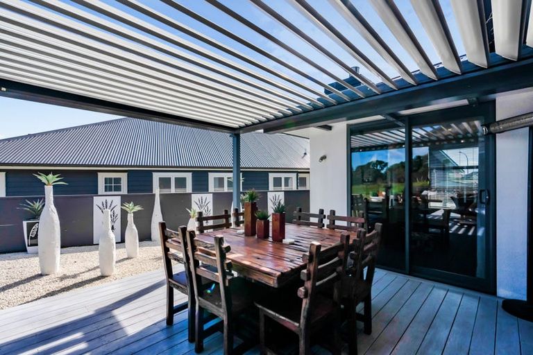 Photo of property in 10 Augusta Grove, Waiwhakaiho, New Plymouth, 4312