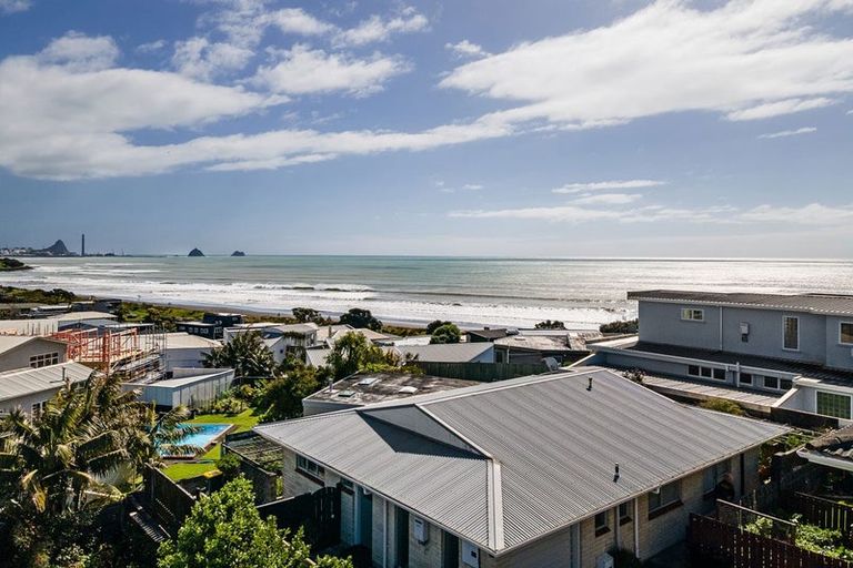 Photo of property in 4/12 Beach Street, Fitzroy, New Plymouth, 4312