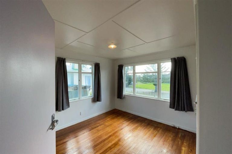 Photo of property in 115 Purnell Street, College Estate, Whanganui, 4500