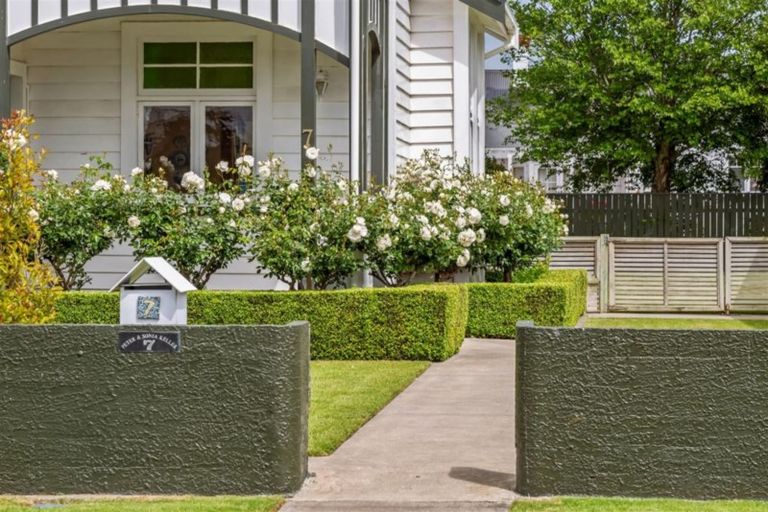 Photo of property in 7 George Street, Hawera, 4610