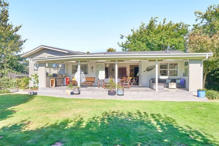 Photo of property in 34 Saint Albans Avenue, Hokowhitu, Palmerston North, 4410