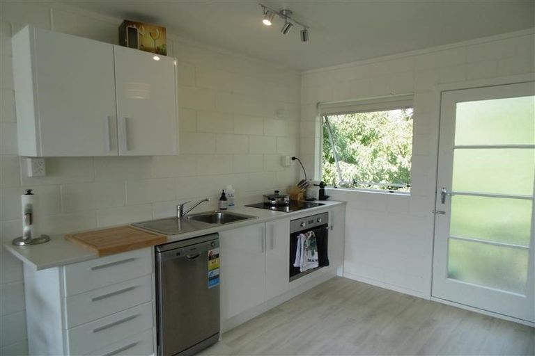 Photo of property in 10/19a Verbena Road, Birkdale, Auckland, 0626