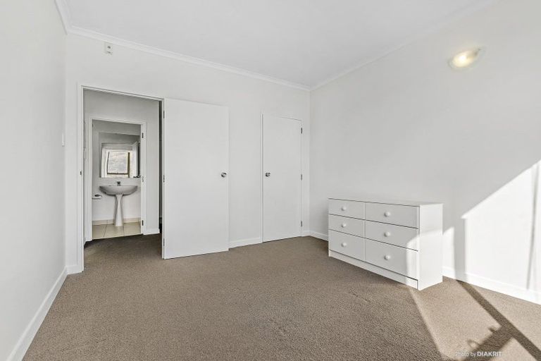 Photo of property in Hobson Court Flats, 82/70 Hobson Street, Thorndon, Wellington, 6011