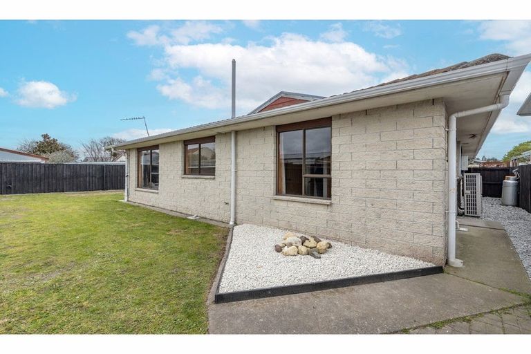 Photo of property in 2/5 Pegasus Avenue, North New Brighton, Christchurch, 8083