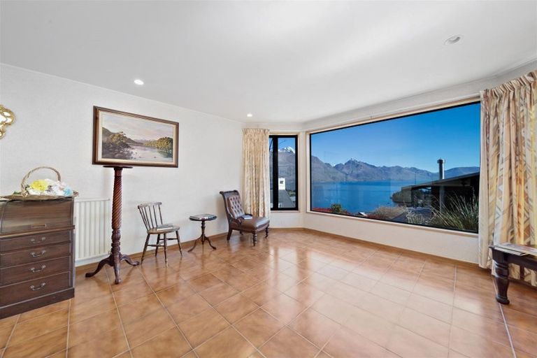 Photo of property in 33 Edinburgh Drive, Queenstown, 9300