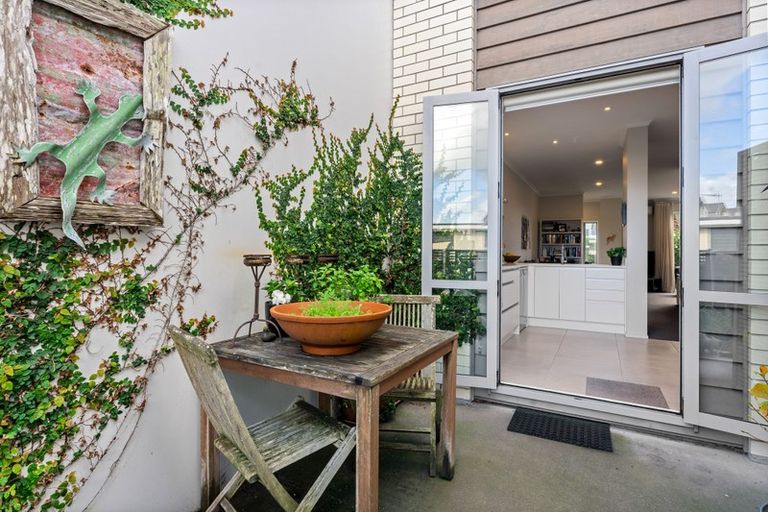 Photo of property in 53 Buckley Avenue, Hobsonville, Auckland, 0616