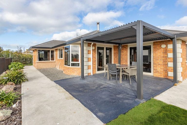 Photo of property in 28 Brightstone Crescent, Aranui, Christchurch, 8061