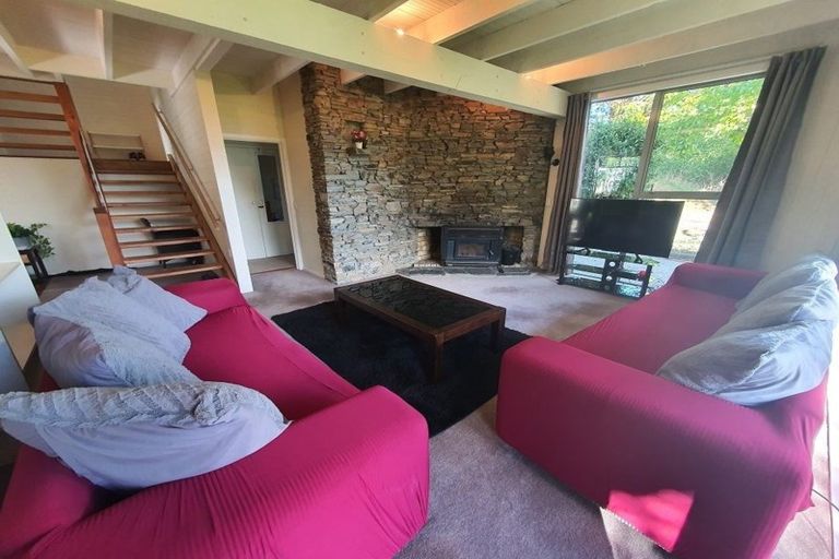 Photo of property in 16 Mckerrow Place, Sunshine Bay, Queenstown, 9300