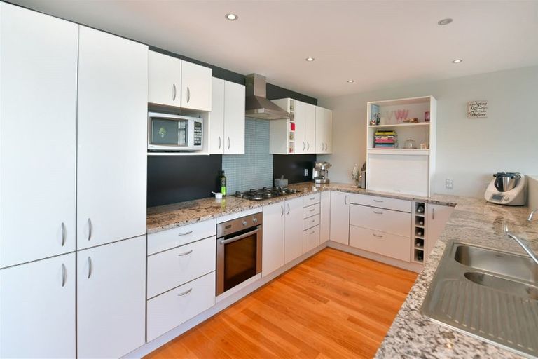 Photo of property in 2 Ferndale Drive, Snells Beach, 0920