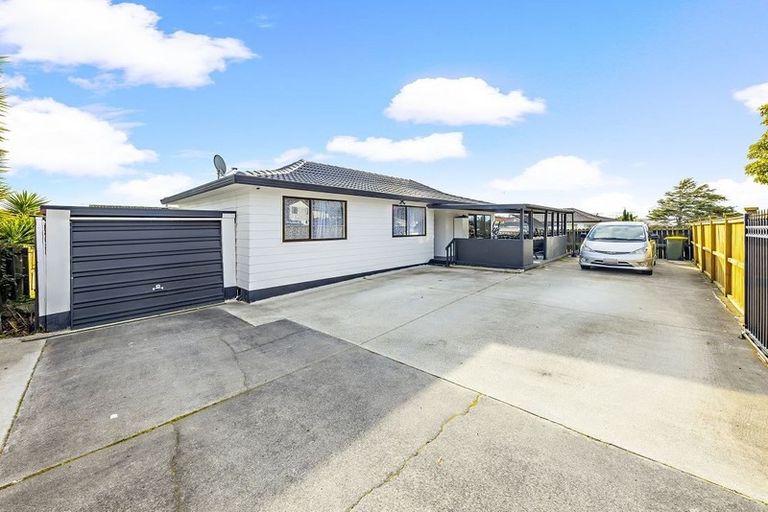 Photo of property in 1/12 Silver Creek Road, Weymouth, Auckland, 2103