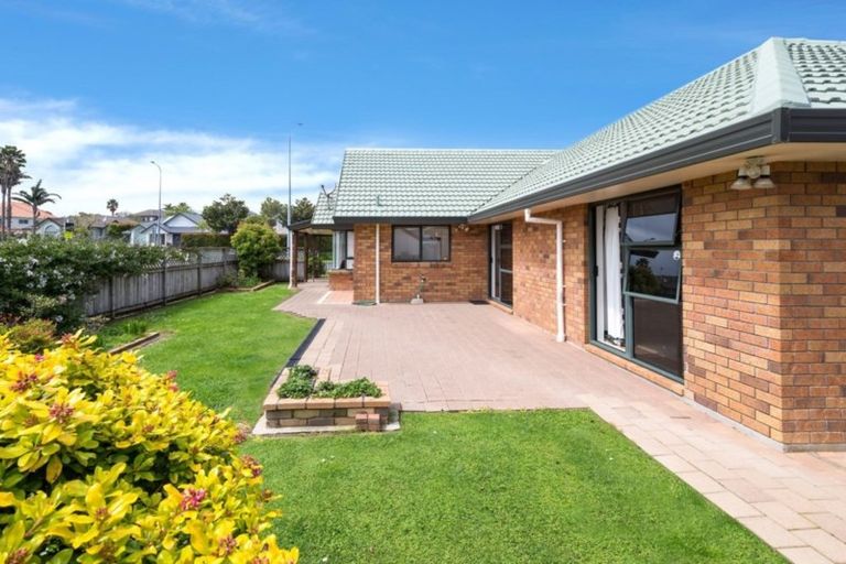 Photo of property in 47 Meadowland Drive, Somerville, Auckland, 2014