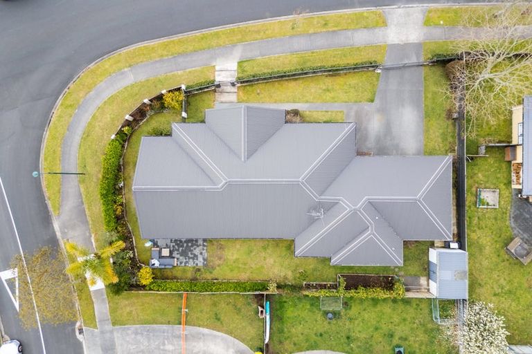 Photo of property in 1 Whitford Place, Rototuna North, Hamilton, 3210