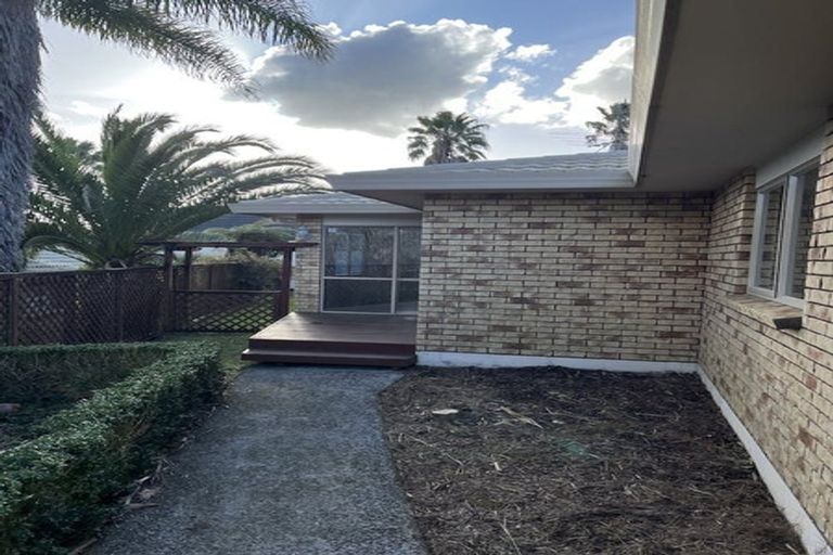 Photo of property in 6b Reynolds Road, Pukekohe, 2120