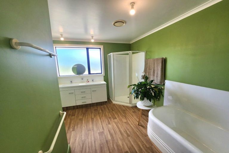 Photo of property in 3/102 Beach Road, Awamoa, Oamaru, 9495