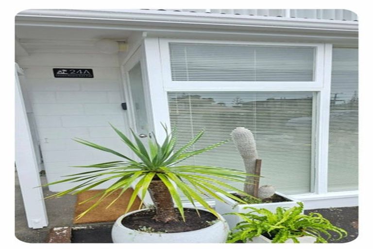 Photo of property in 24 Milton Road, Orewa, 0931