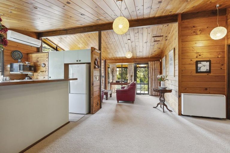 Photo of property in 28 John Witton Drive, Crofton Downs, Wellington, 6035