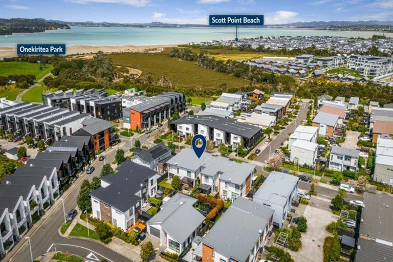 Photo of property in 30 Rangihina Road, Hobsonville, Auckland, 0616