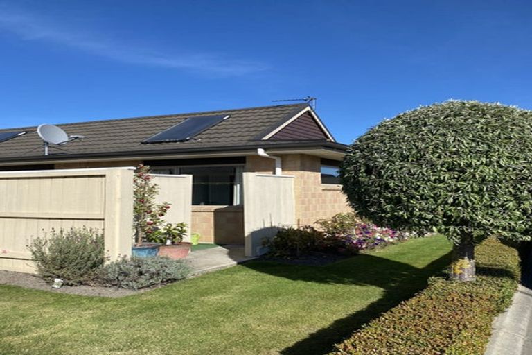 Photo of property in 3 Reeves Road, Rangiora, 7400