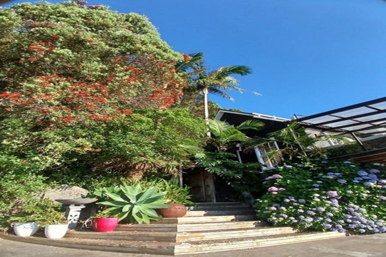 Photo of property in 102 Beach Road, Onerahi, Whangarei, 0110