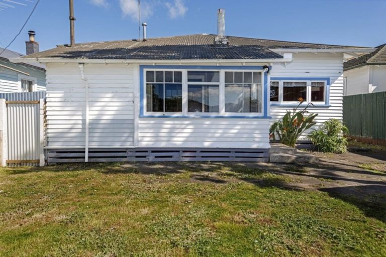 Photo of property in 12 Wellington Street, Te Hapara, Gisborne, 4010