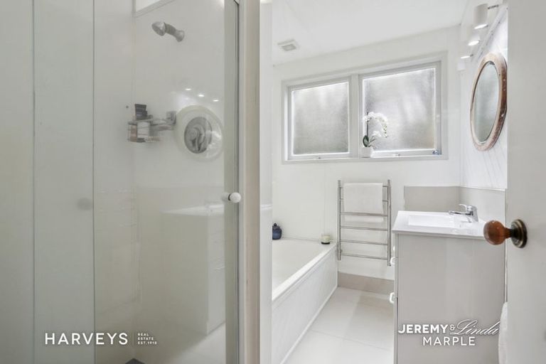 Photo of property in 47 Takahe Road, Titirangi, Auckland, 0604