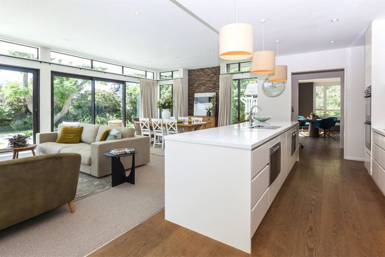 Photo of property in 93 Mays Road, St Albans, Christchurch, 8052