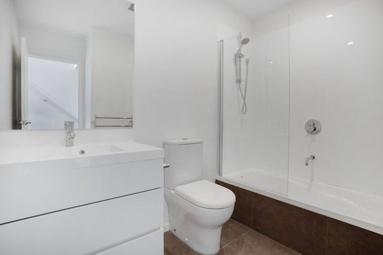 Photo of property in 31 Ara Mara Hua, Henderson, Auckland, 0612